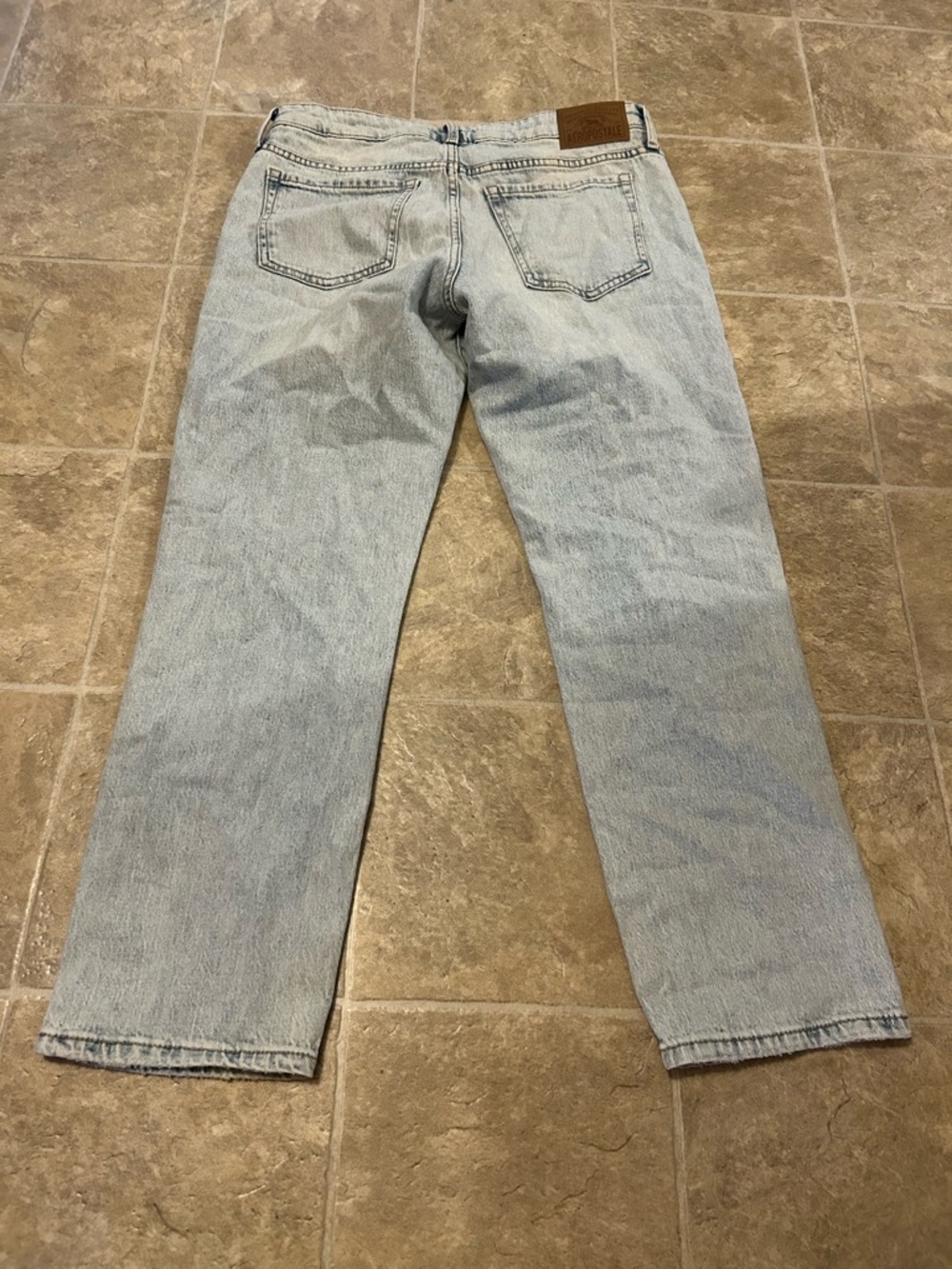 Aeropostale Straight Leg Jeans - Picture 2 of 5